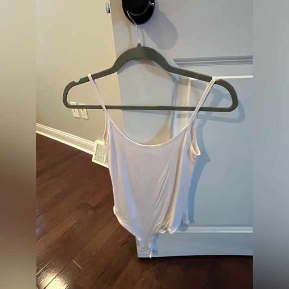 NWOT White Scoopneck Bodysuit - Picture 2 of 3
